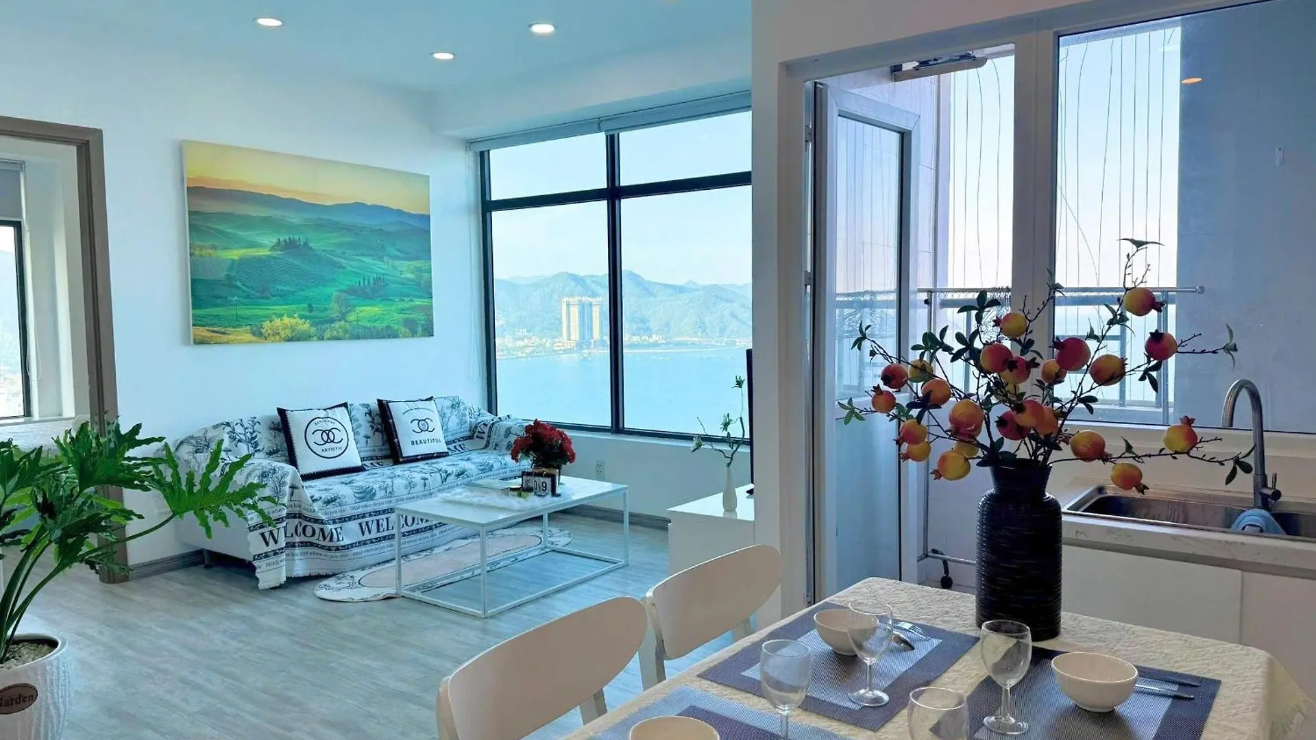 Ly Yen Apartment 芽庄